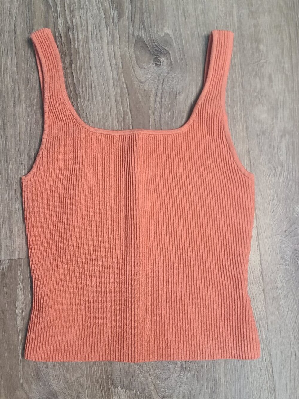 Aritzia Babaton Sculpt Knit Squareneck Cropped Tank Top Peach Coral - Size M